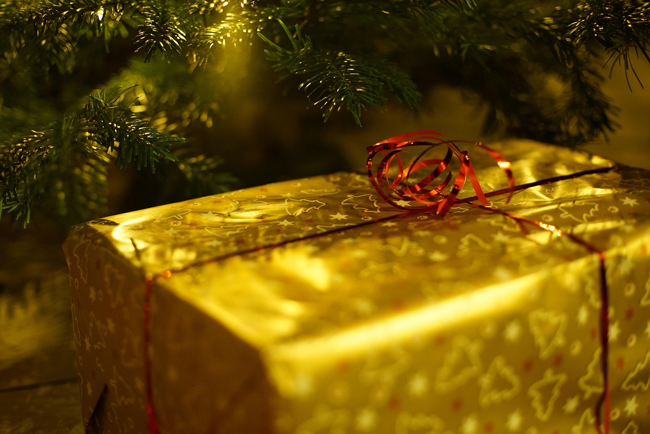 christmas, gift, decoration, santa claus, celebrate, greeting card, coupon, packed, gift boxes, gift tape, christmas decoration, nostalgia, advent, commercial, father christmas, loop, christmas present, christmas time, christmas eve, gold, fir tree, festive, winter night, christmas day, christmas holidays, shining, contemplation, tradition, christmas wallpaper, christmas, christmas, christmas, gift, gift, gift, gift, santa claus, gold, gold, gold, gold, gold