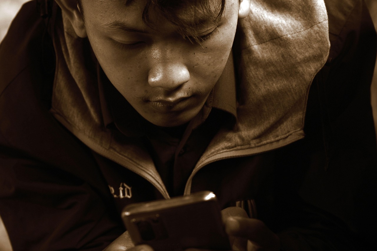 communication, smartphone, mobile phone, young man, lifestyle